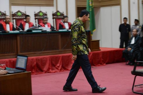 Artinya Ahok Dituntut 1 Tahun Penjara dengan 2 Tahun Masa Percobaan