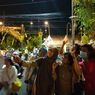 Saat Warga Berbondong-bondong Datangi Puro Mangkunegaran Jelang Resepsi Pernikahan Kaesang-Erina...