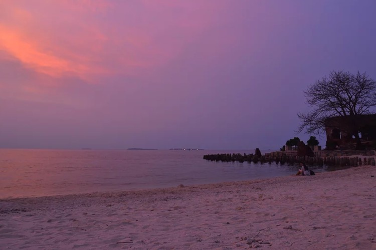 Pulau Kelor saat petang