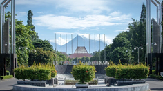 Beasiswa S1 UGM bagi Maba 2026, Bebas UKT 8 Semester dan Biaya Hidup