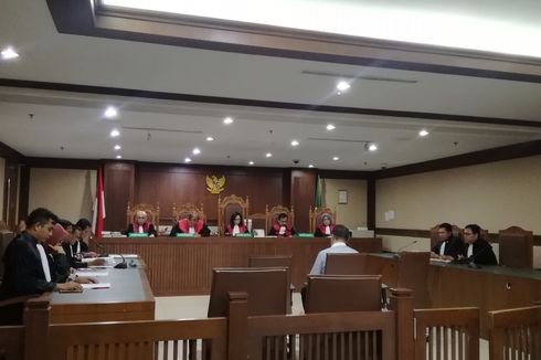 Teman Dekat Eks Ketua MK Akil Mochtar Didakwa Terima Suap Sengketa Pilkada