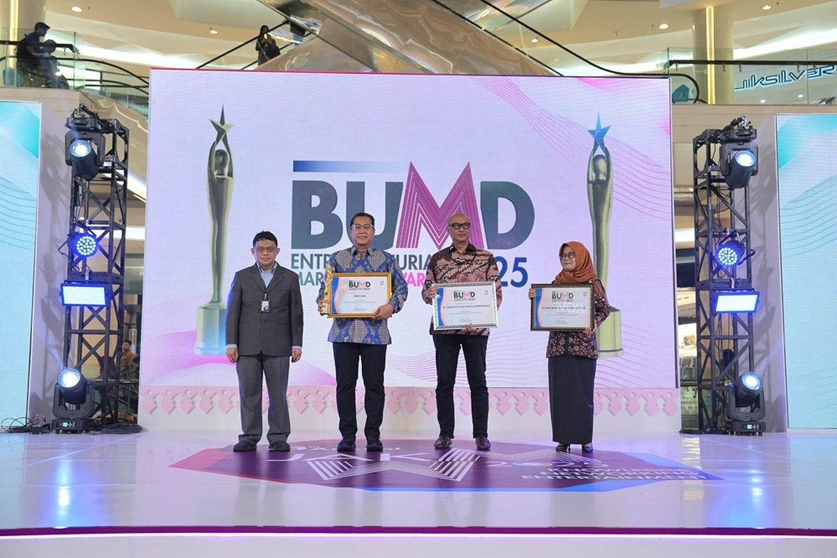 PAM JAYA menerima apresiasi dalam ajang BUMN Entrepreneurial Marketing Awards 2025.