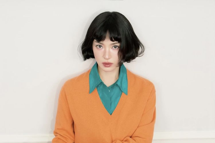 Song Hye Kyo tampil dengan gaya rambut french bob.