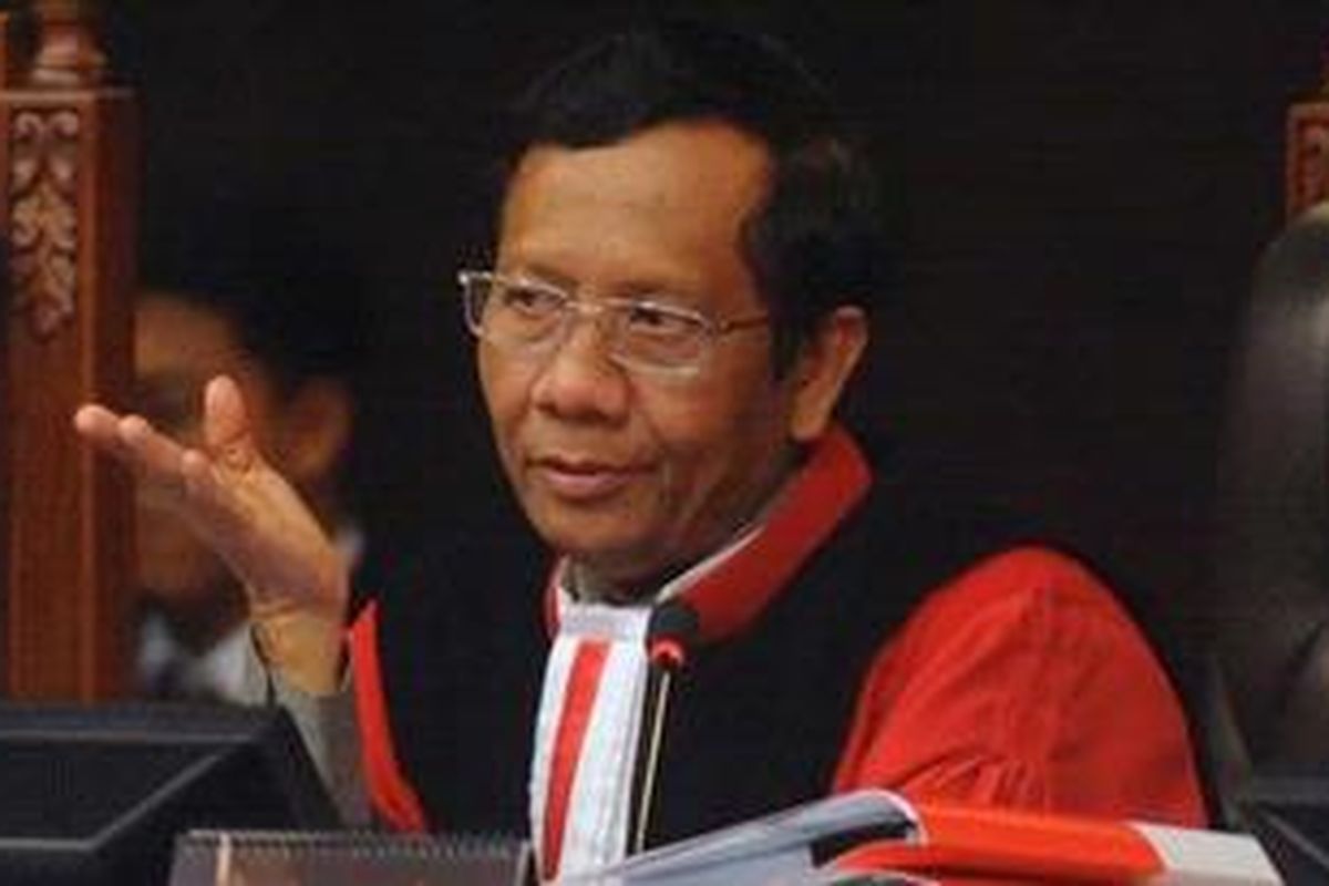 Hakim Konstitusi, Mahfud MD
