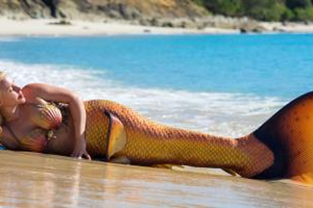 Mermaid Melissa berpose sebagai ikan duyung
