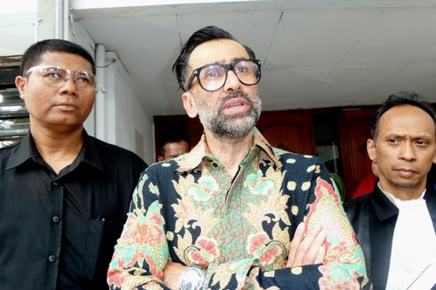 Jeremy Thomas Maklumi Penundaan Pembacaan Tuntutan terhadap Putranya