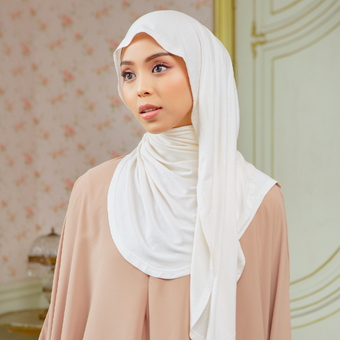 Heidy Oval Shawl dari Lozy Hijab, model hijab Lebaran