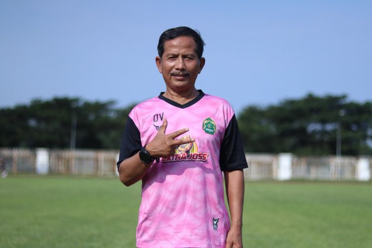 Pelatih Persikabo 1973 untuk Liga 1 2022-2023, Djadjang Nurdjaman.