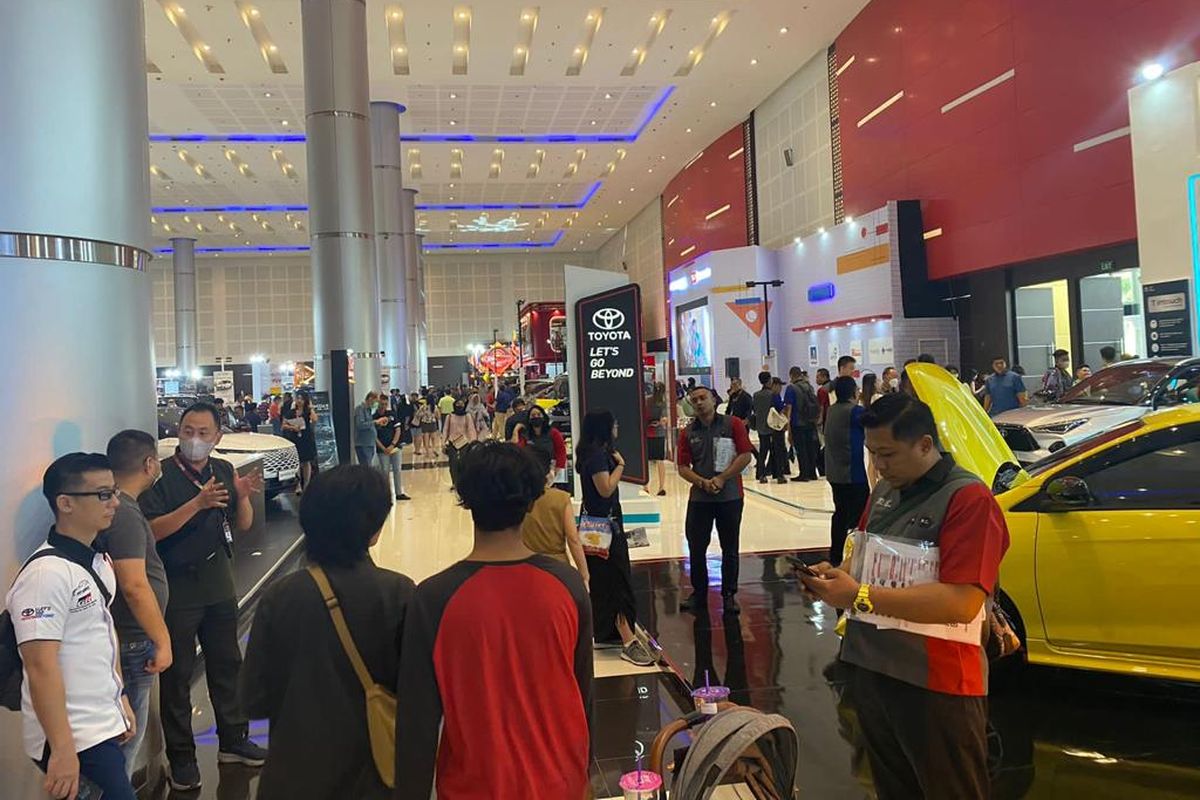 Pameran otomotif IIMS Surabaya 2023