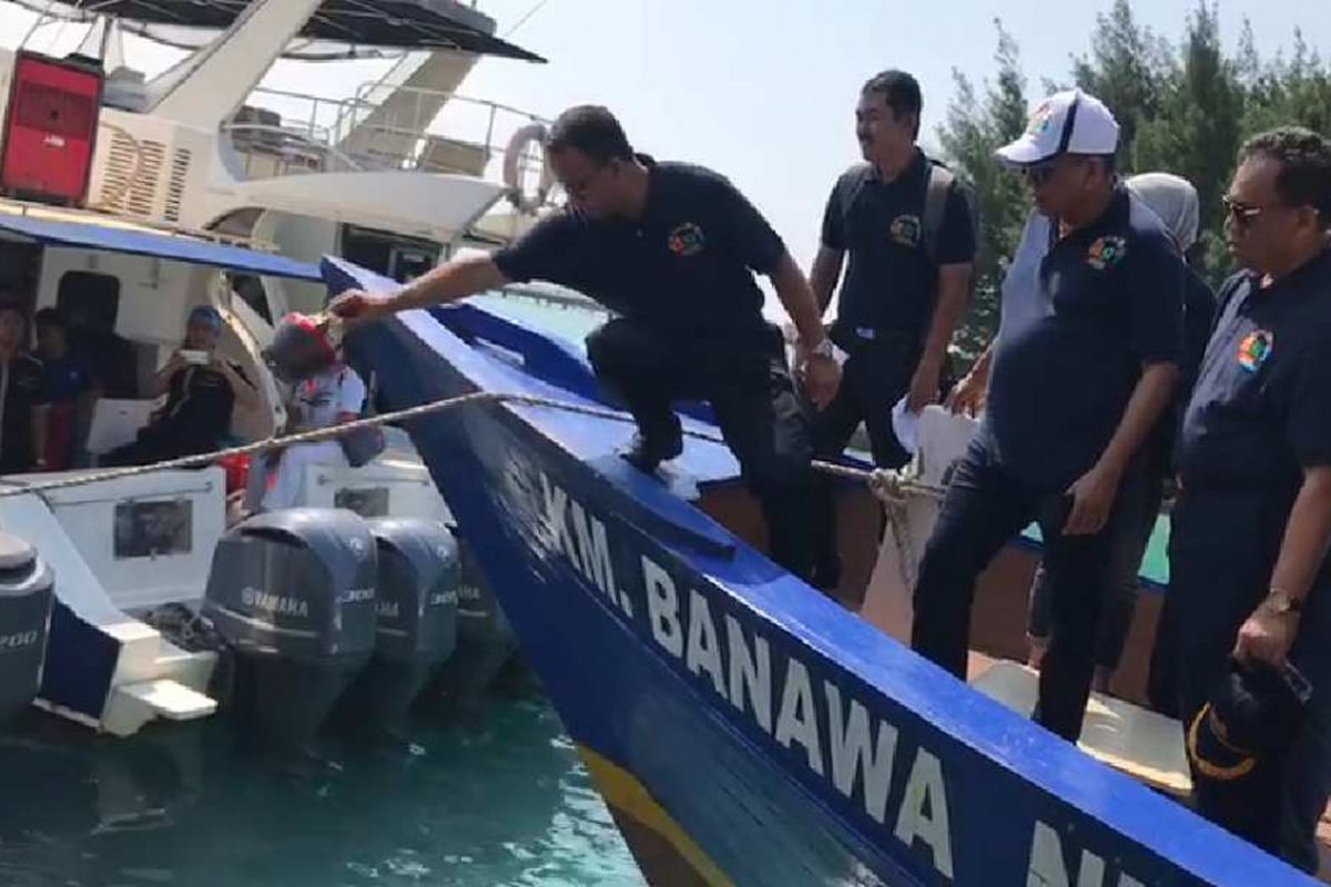 Gubernur DKI Jakarta Anies Baswedan meresmikan Kapal motor (KM) Banawa Nusantara 24 di Pulau Tidung, Rabu (9/5/2018).
