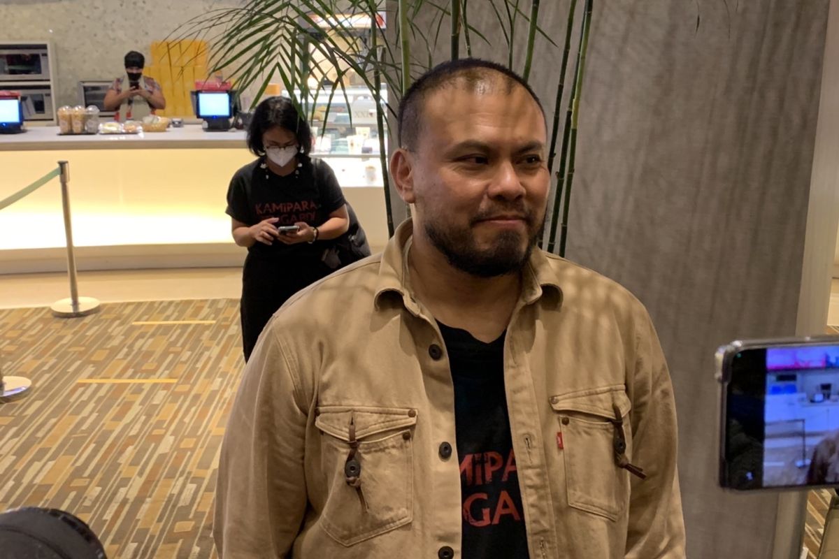 Sutradara Joko Anwar saat ditemui dalam peluncuran trailer film Pengabdi Setan 2: Communion di Epicentrum XXI, Jakarta Selatan, Kamis (16/6/2022).