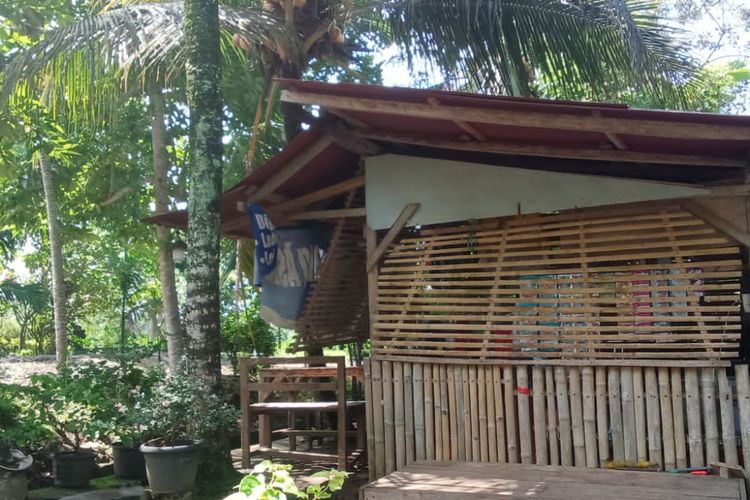 Kondisi salah satu warung sebelum mendapatkan bantuan program Bedah Warung di Kabupaten Jembrana. 