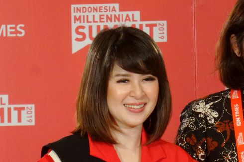 Cerita Grace Natalie, Tegar di Tengah 