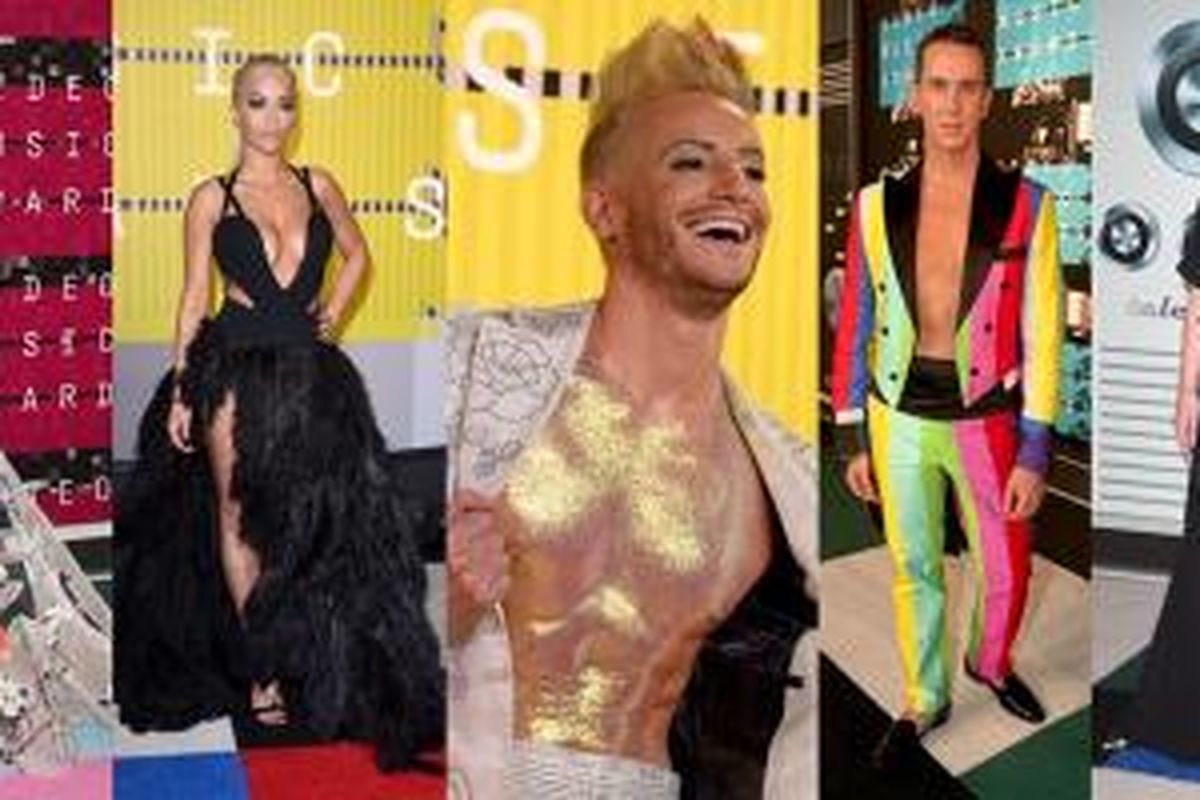 Kiri ke kanan: Jeannie Mai, Rita Ora, Frankie Grande, Jeremy Scott, dan Kelly Osbourne.