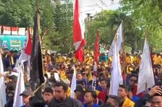 Demo Kawal Putusan MK di Banjarmasin Berlangsung Sampai Malam Sempat Ricuh, Mahasiswa dan Polisi Terluka