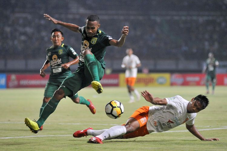 Persebaya vs borneo