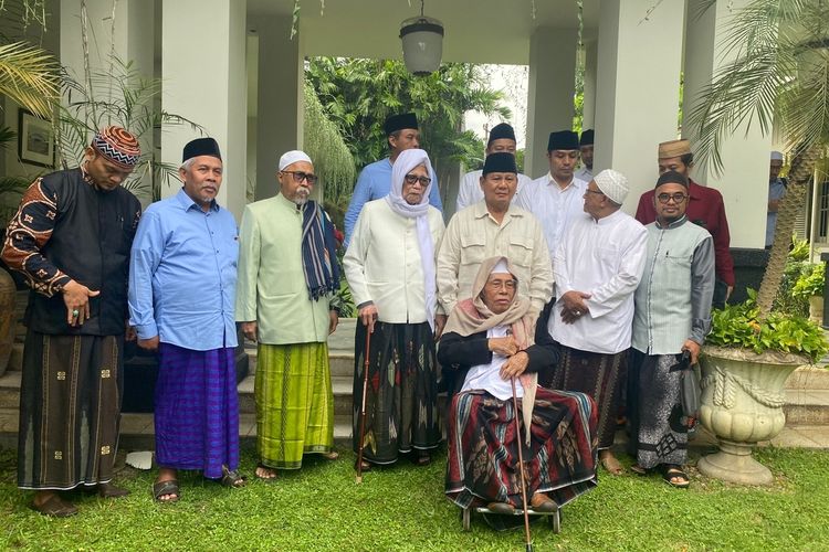 Prabowo Bertemu Kiai-kiai di Jatim, Gerindra: Didoakan agar yang Dicita-citakan Terwujud