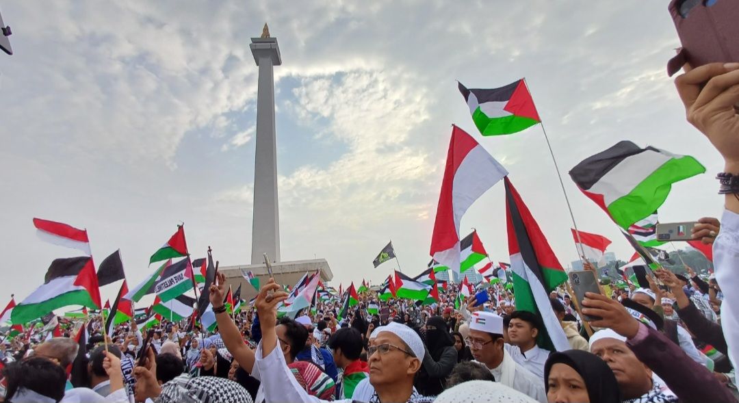 Menggaungkan Kemerdekaan Palestina dalam Aksi Munajat 212 Monas...