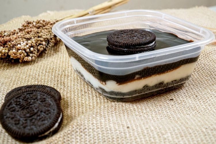 Choco Oreo dessert box