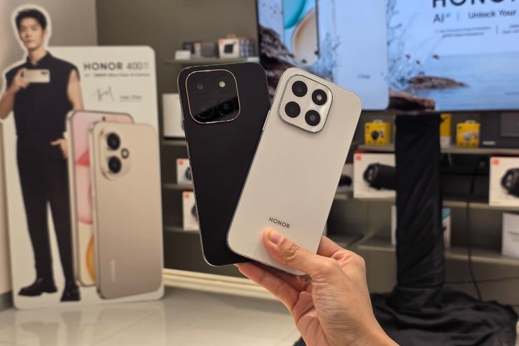 Di Indonesia, Honor X6c dijual dalam pilihan warna Midnight Black dan Moonlight White.