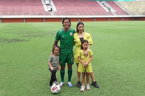 Resmi jadi Pemain PSS Sleman, Irfan Bachdim Main TikTok