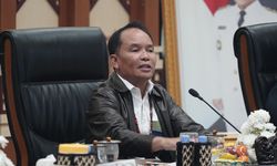 15 Titik Api Belum Padam, Gubernur Kalteng Perkuat Operasi Water Bombing