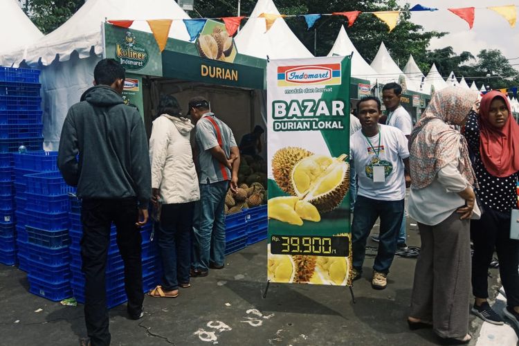 Stand durian di Festival Kuliner Indomaret.