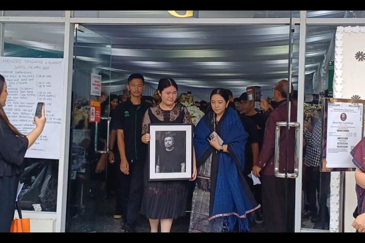 Jenazah Ricky Siahaan Seringai di Rumah Duka Sentosa, RSPAD Gatot Subroto, Jakarta pada Sabtu (26/4/2025).