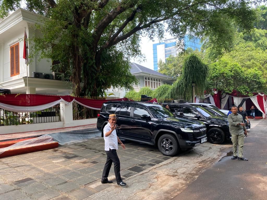 Menteri Investasi Bahlil Ikut Iring-iringan Prabowo-Gibran ke KPU