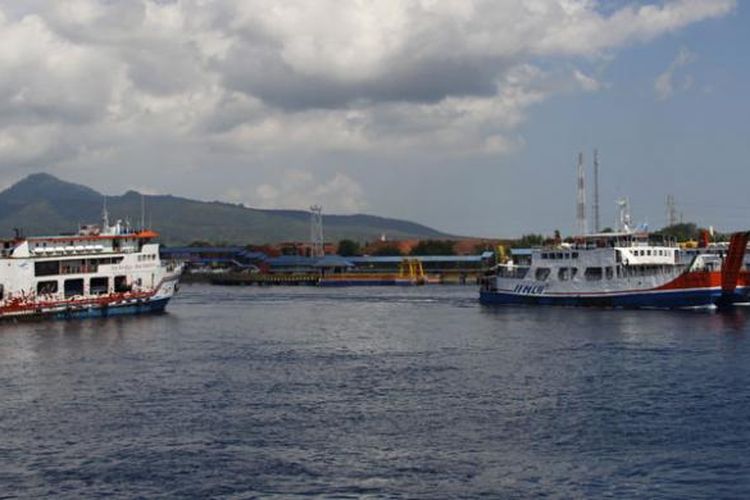 Pelabuhan Gilimanuk di Kabupaten Jembrana, Bali, Jumat (27/3/2015).