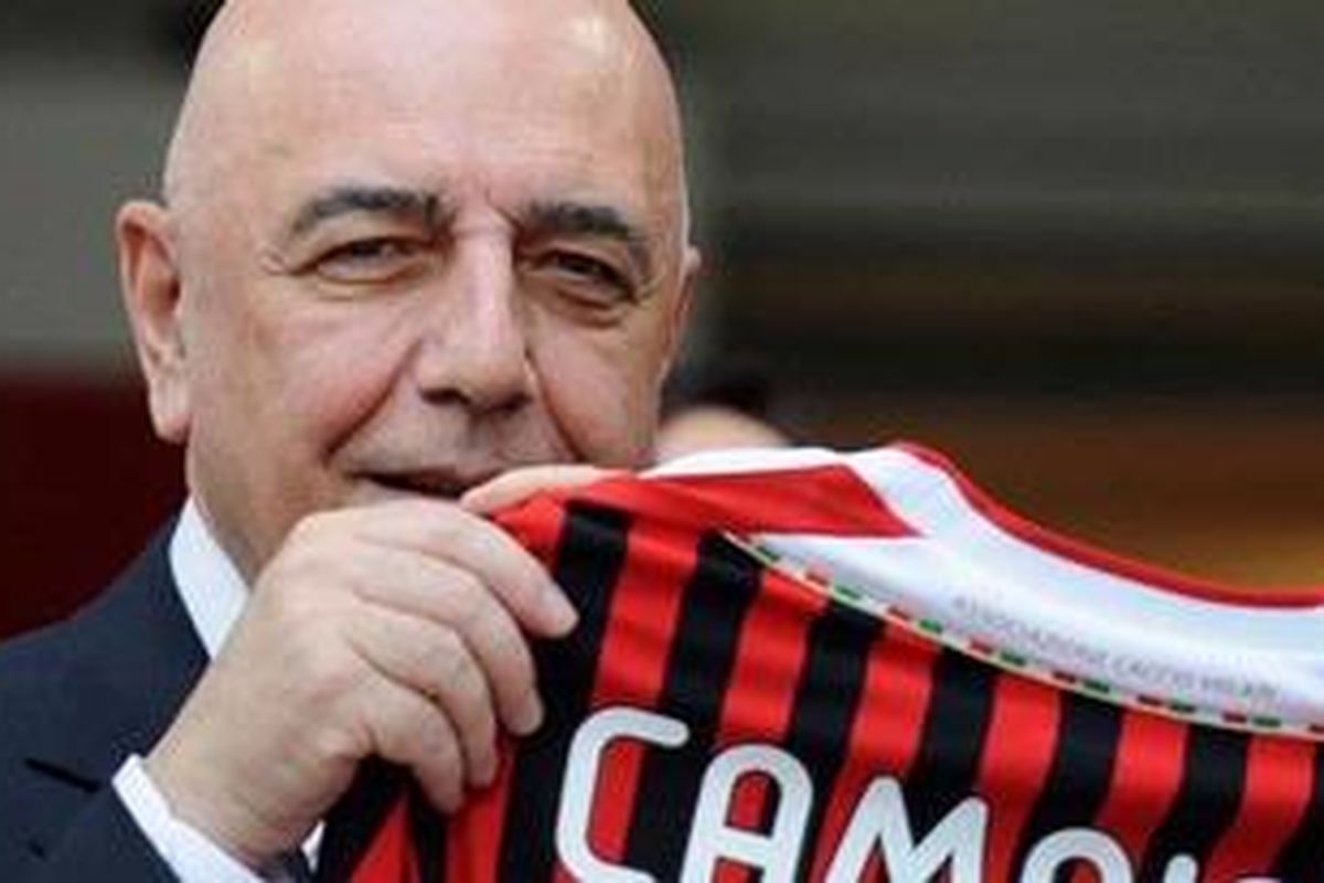 Wakil Presiden AC Milan, Adriano Galliani.