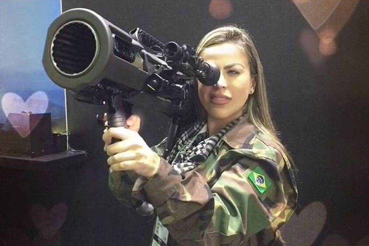 Thalita do Valle, mantan model dan penembak jitu gugur di medan perang Ukraina- Rusia