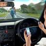 Ini Ancaman Bagi Pengemudi yang Main Ponsel Sambil Berkendara