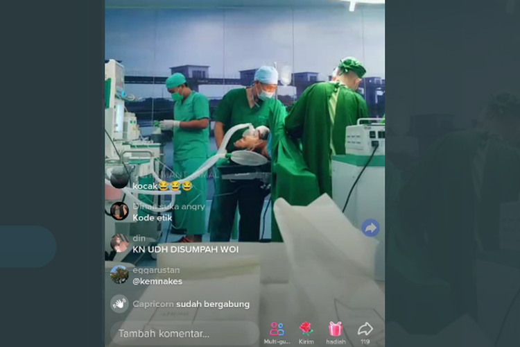 Tangkapan layar cuplikan video nakes yang adakan live TikTok saat menangani proses persalinan.