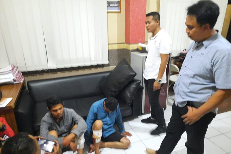 Kedua pelaku modus pecah kaca perampokan nasabah bank di Tasikmalaya diringkus polisi, Kamis (24/10/2019).