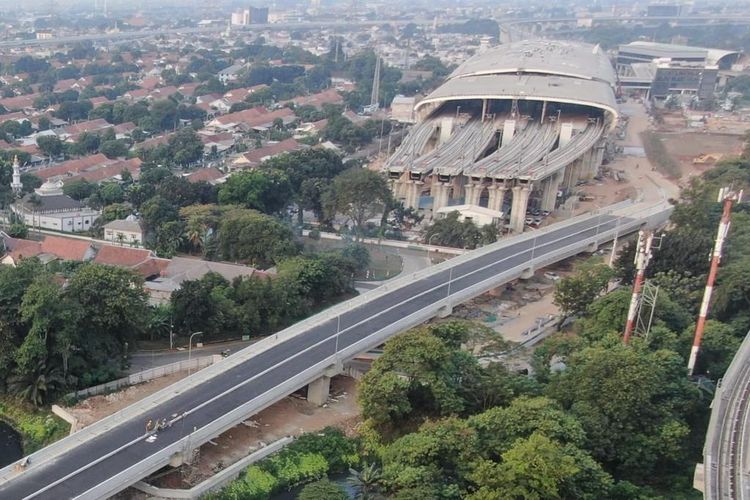 Akses Tol menuju stasiun Kereta Cepat Whoosh Halim yang berada di Jalan Tol Jakarta-Cikampek KM 00+850 A akan ditutup secara permanen pada Minggu (18/02/2024).