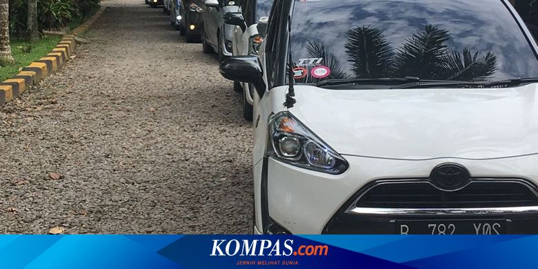 Sienta Vs Freed Di Bursa Mobil Bekas