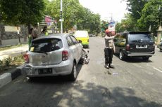 Kecelakaan Beruntun di Tuban, Mobil Pribadi Seruduk 2 Motor hingga Angkot