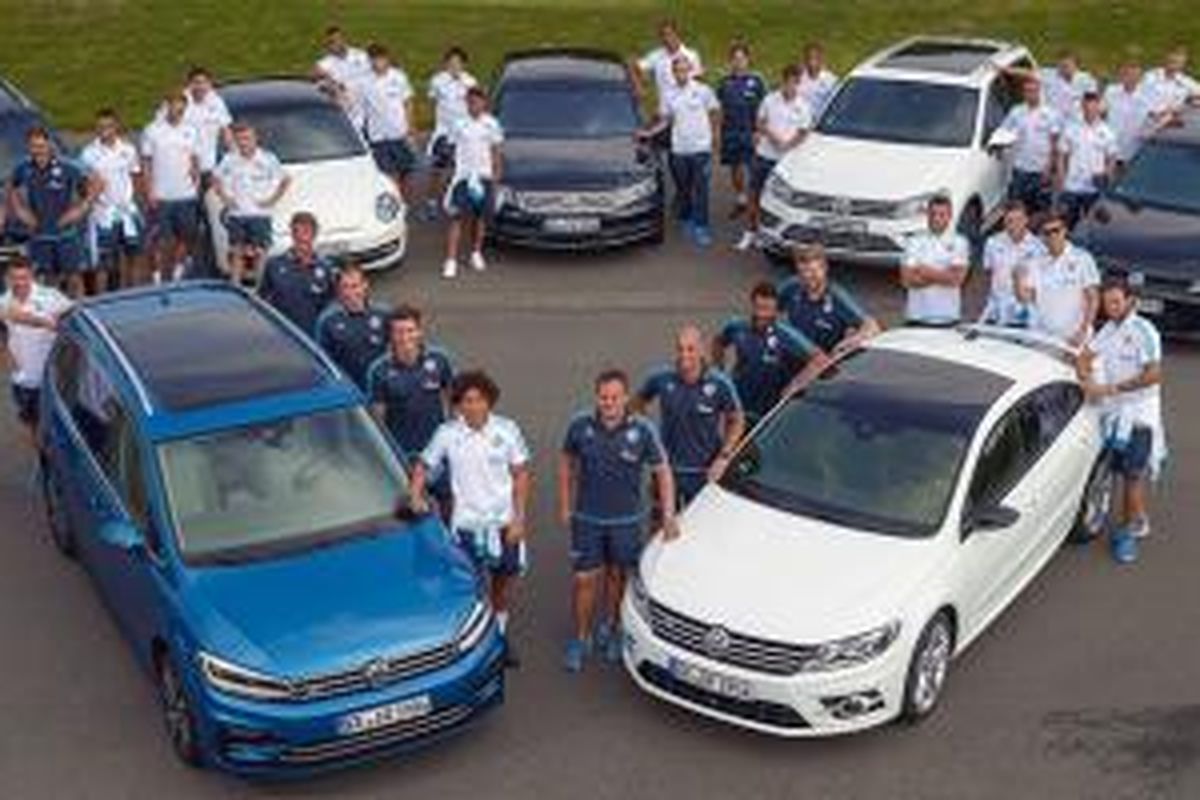 Schalke 04 dan Volkswagen.