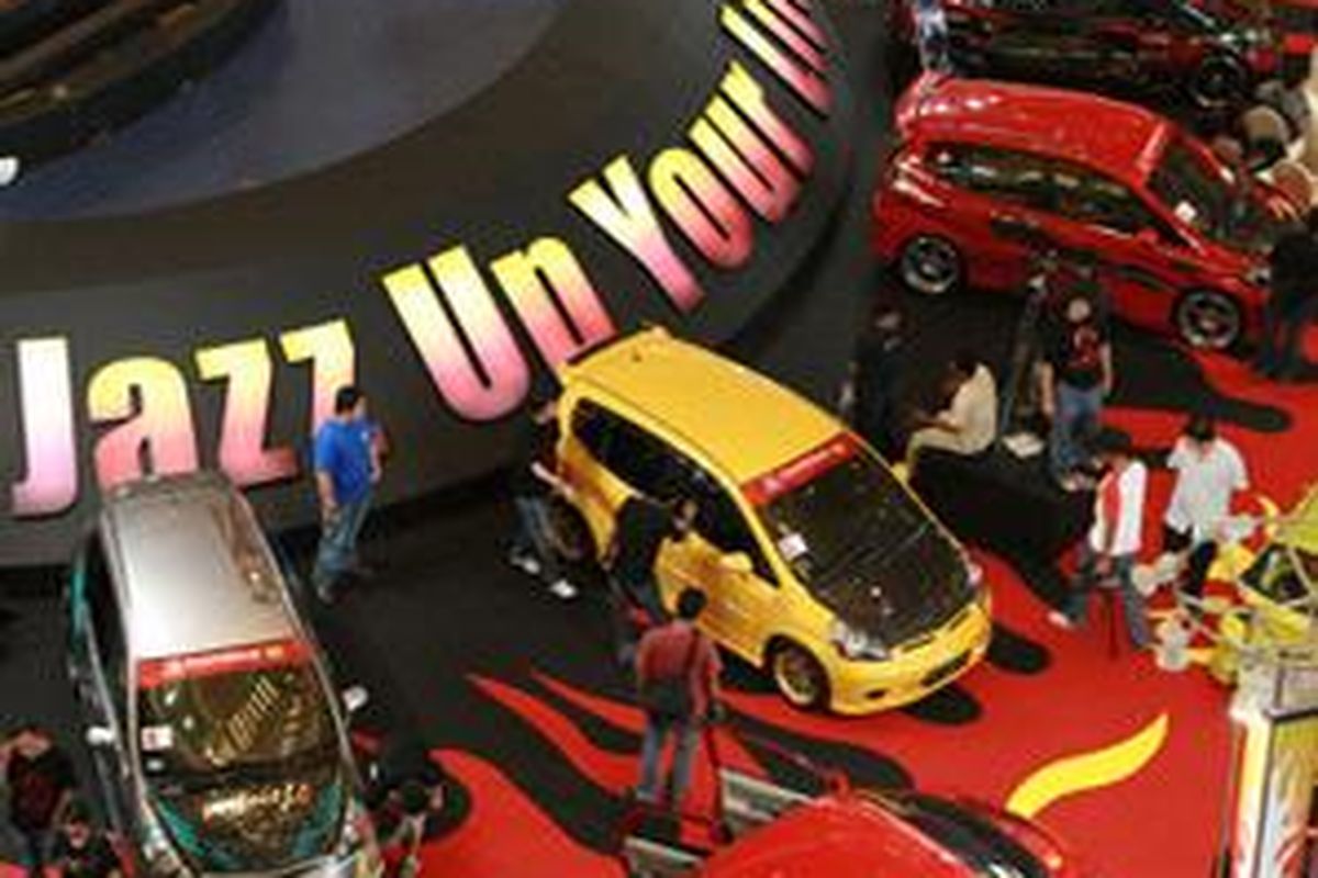 Jazz Tuning Contest 2008 kembali digelar di mal Taman Anggrek, Jakarta dengan diikuti 18 finalis.