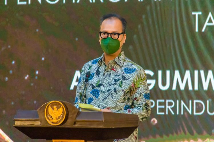 Menteri Perindustrian Agus Gumiwang Kartasasmita