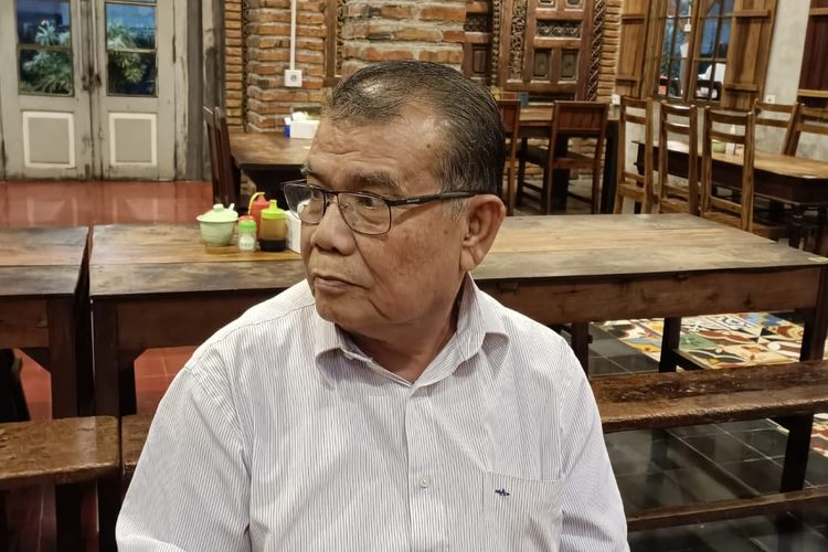 Ketua Apindo Kota Bekasi Farid Elhakamy saat ditemui awak media di wilayah Bekasi Selatan, Kota Bekasi. Dalam pertemuan tersebut, Farid menyatakan keberatan atas rekomendasi kenaikan UMK 2023 sebesar 7,09 persen di Kota Bekasi.