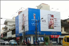 Baliho di Pangkal Pinang Ungkap Wajah Vivo V9, Mirip iPhone X