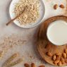 Susu Oat vs Susu Almond, Mana yang Lebih Sehat?