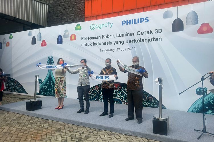 Peresmian Pabrik Luminer Cetak 3D di Kawasan Industri Taman Tekno di Tangerang, Rabu (27/7/2022).
