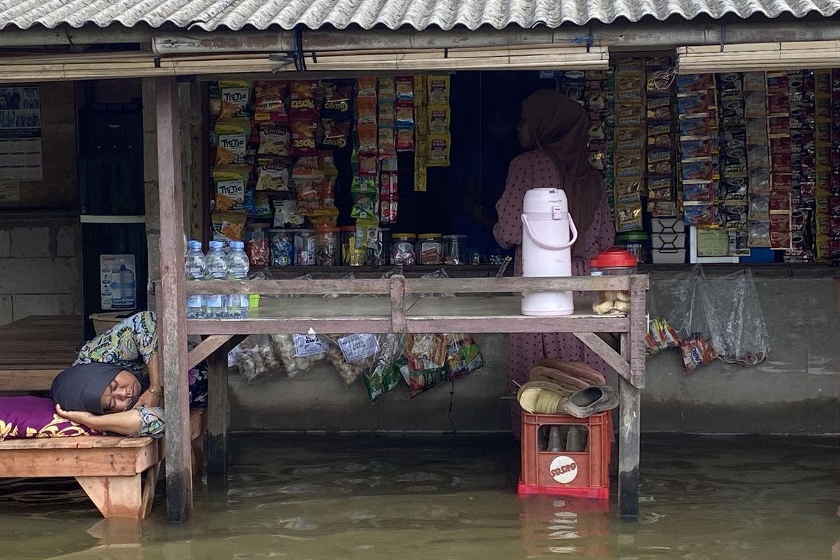 4 Hari Banjir Rob, Warga 3 Desa Kabupaten Bekasi Belum Dapat Bantuan Pemerintah