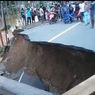 Pangkal Jembatan Labuhan Ambruk, Akses Sumbar-Bengkulu Putus Total