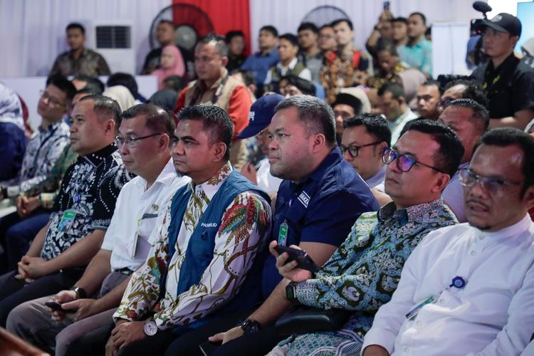 Pembukaan Naker Fest Jakarta yang digelar mulai Jumat (13/12/2024) sampai Sabtu (14/12/2024), di halaman Gedung Kementerian Ketenagakerjaan (Kemenaker), Jalan Jenderal Gatot Subroto Kav. 51, Jakarta.