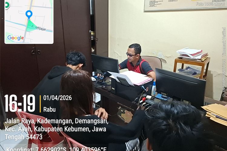 Ramai Muda-Mudi Disiram Air Saat Tidur Berpelukan di Mushala, Polisi: Mereka Kecapekan, Kebetulan Posisi Berpelukan