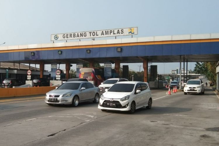 Gerbang Tol (GT) Amplas.